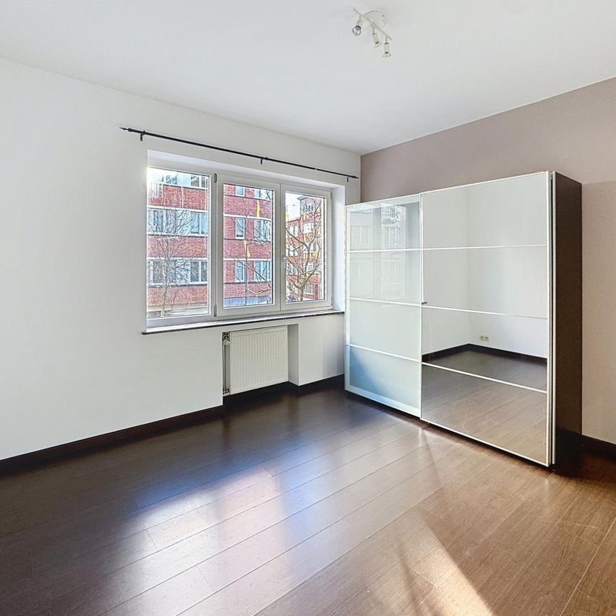 Appartement une chambre + balcon terrasse à Schaerbeek quartier Diamant - Foto 1