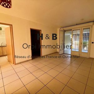 Location Appartement 31.64m² 1 pièce Fort de france - Photo 2