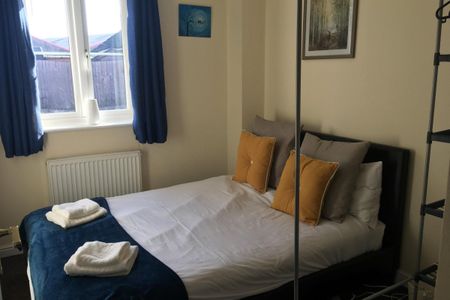 Poppyfields - Photo 4