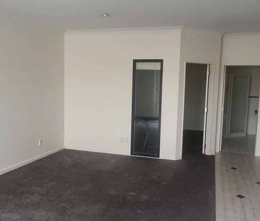 1BR Apt with Balcony! - Photo 3