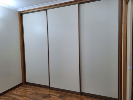 Rivett - Photo 3