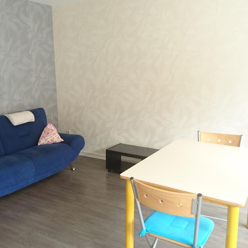 Location Appartement 2 pièces 47m² VALENCIENNES 59300 - Photo 1