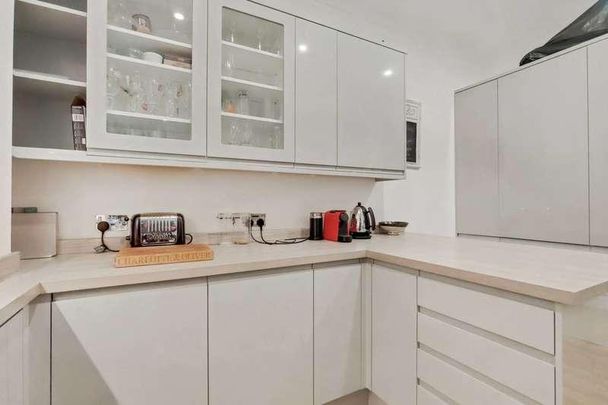 Lower Richmond Road, West Putney, SW15 - Photo 1