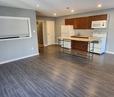 For Lease - 6 Queen Street Unit# B, Innisfil, Ontario - Photo 1