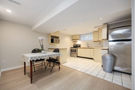 For Lease - 14 Foxwood Grove Unit# Bsmt, Toronto, Ontario - Photo 3