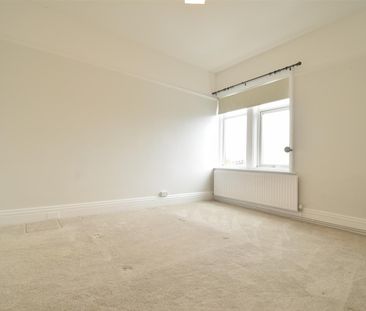272 Barnsley Road, Wakefield - Photo 2