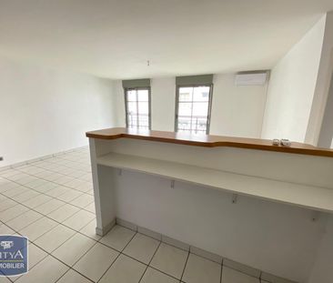 Location Appartement 2 pièces 50m² ST DENIS 97400 - Photo 1