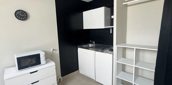 Location Studio 1 pièces 15 m2 à Saint-Quentin - Photo 2