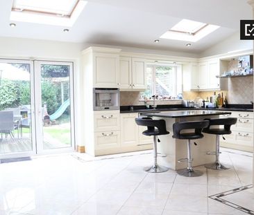 Cozy room in 5-bedroom houseshare in Castleknock, Dublin - Photo 4