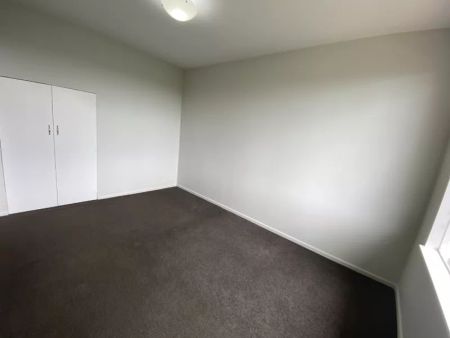 Mt Albert - Upstairs two bedroom Unit - Photo 2