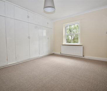 4 bedroom detached house to rent - Photo 6