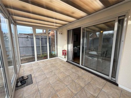 2 bedroom end of terrace house to rent - Photo 4