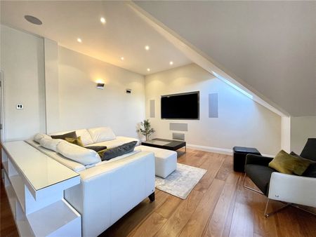 The Ridgeway, Potters Bar - Photo 2