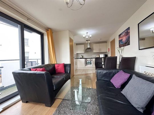 2 bedroom flat to rent - Photo 1