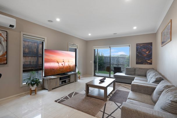 11 Orrong Drive, Officer VIC 3809 - House For Rent | Domain - Photo 1