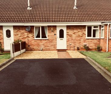 One Bedroom Terraced House to Rent in Willenhall - Photo 1