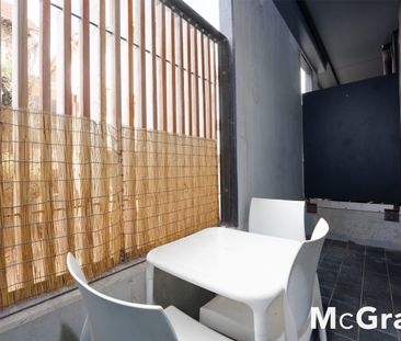 Modern 1-Bedroom Student Studio in the Heart of Box Hill - Photo 3