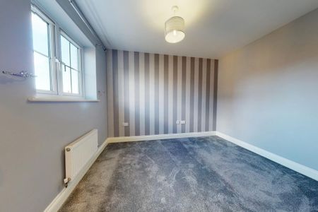 3 bedroom terraced house to rent - Photo 2