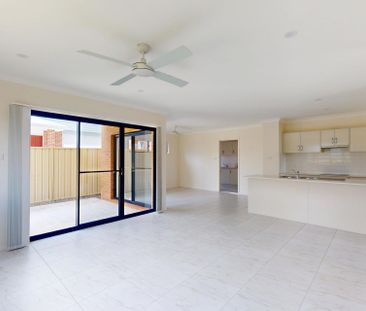 2/13A Wilton Drive, East Maitland NSW 2323 - Photo 3