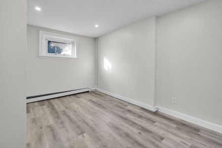 For Lease - 425 Mckenzie Avenue Unit# 2, London South, Ontario - Photo 2