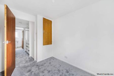 3 bedroom property to rent in London - Photo 3