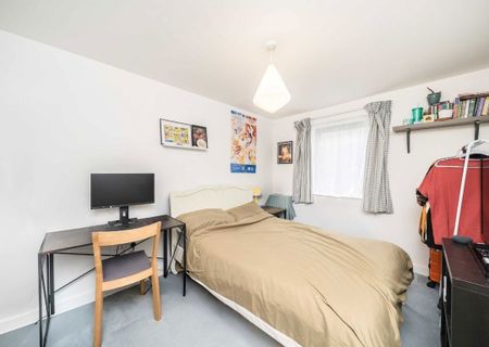 St. Georges Grove, SW17 0GN, London - Photo 2