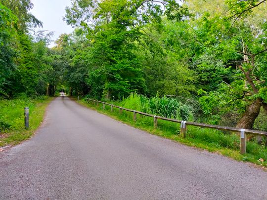 Chester High Road, Neston, CH64 3TE - Photo 1