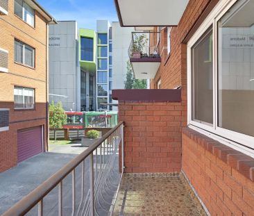 Stylish Urban Living Just Steps from Randwick Junction - Photo 1