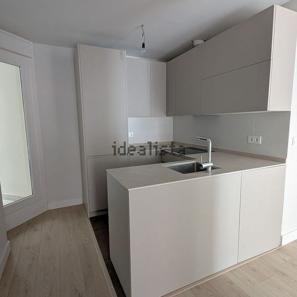 Alquiler de piso en Calle Ibaigane - Foto 1