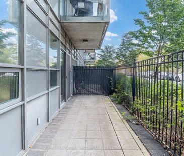 38 Joe Shuster Way condo — Toronto, ON (2-Bedroom) - 2 Bedroom - Photo 3