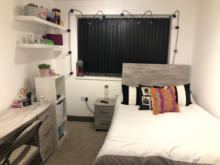 282 Hubert Road - Photo 4