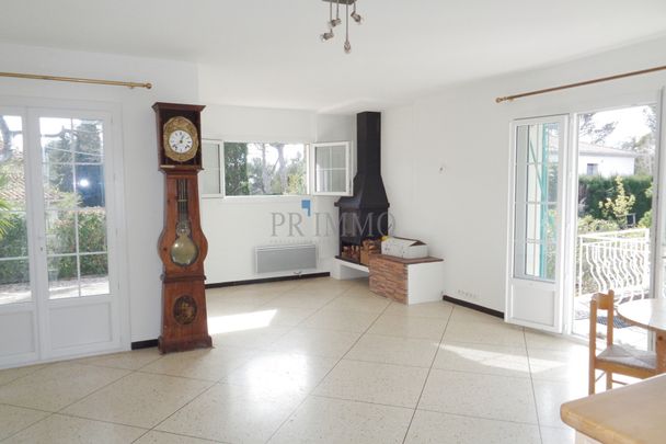 LOCATION VILLA INDIVIDUELLE QUARTIER BOULOURIS A ST RAPHAEL - Photo 1