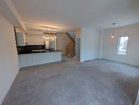 For Lease - 17 Roseberry Lane, Kitchener, Ontario - Photo 3