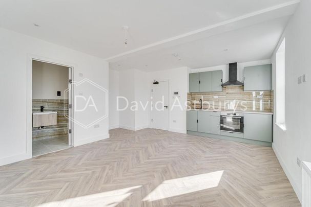 Studio to rent - Photo 1