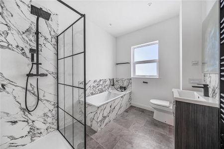 3 bedroom terraced house to rent - Photo 5