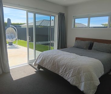 Meech Way, Frimley - Photo 6