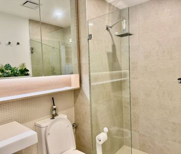 Nearly New Luxury 1 Bedroom Apartment with Study at Liverpool Central - Photo 4