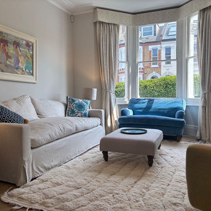 4 Bed Terraced House, Shelgate Road, SW11 - Photo 1