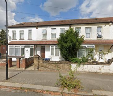 3 bedroom terraced house to rent - Photo 6