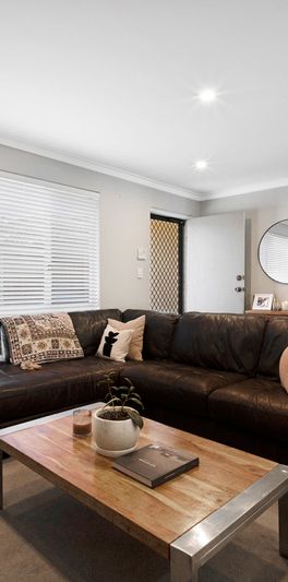 Modern and move-in ready - Photo 1