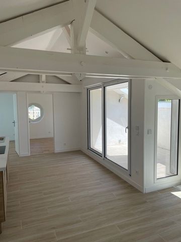 LOCATION T3 - OULLINS, - Photo 4