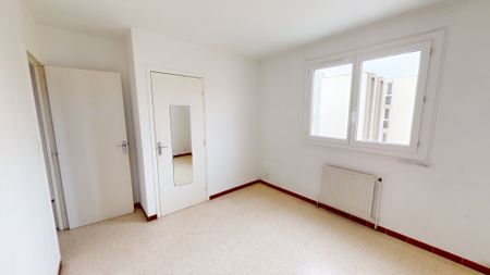 T2 avec parking, cave et balcon - Photo 2