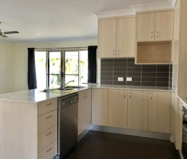 Ideal Family Home - Photo 5