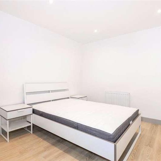 London Court, East Street, Reading, Berkshire, RG1 - Photo 1