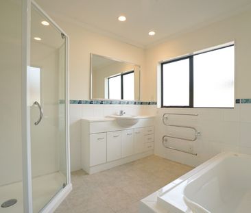 Elegant, Spacious & in Prime Pukekohe Location - Photo 6