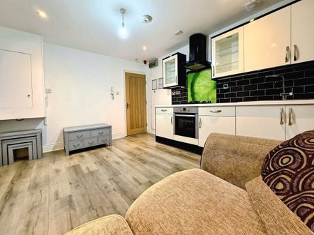 Tudor Street, CARDIFF - Photo 5