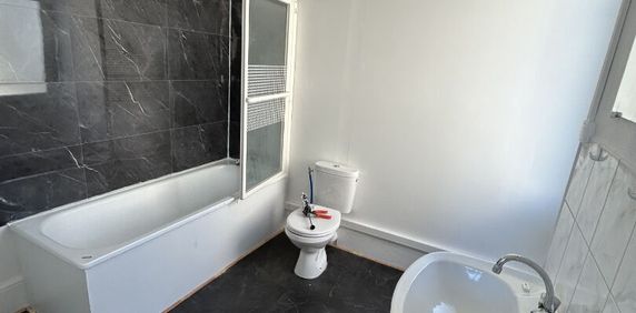 Location Appartement 3 pièces 56m² - Photo 2