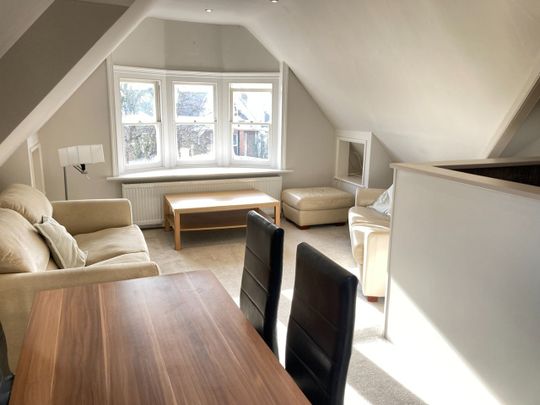 3 Bed Flat, Very Near Madeley Road Area, W5 - Photo 1