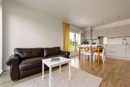 Mark Twain Drive, London, NW2 - Photo 3