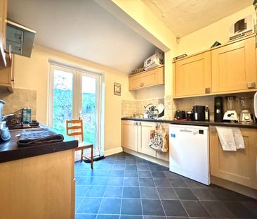 Summerfield Avenue, Heath - Photo 1